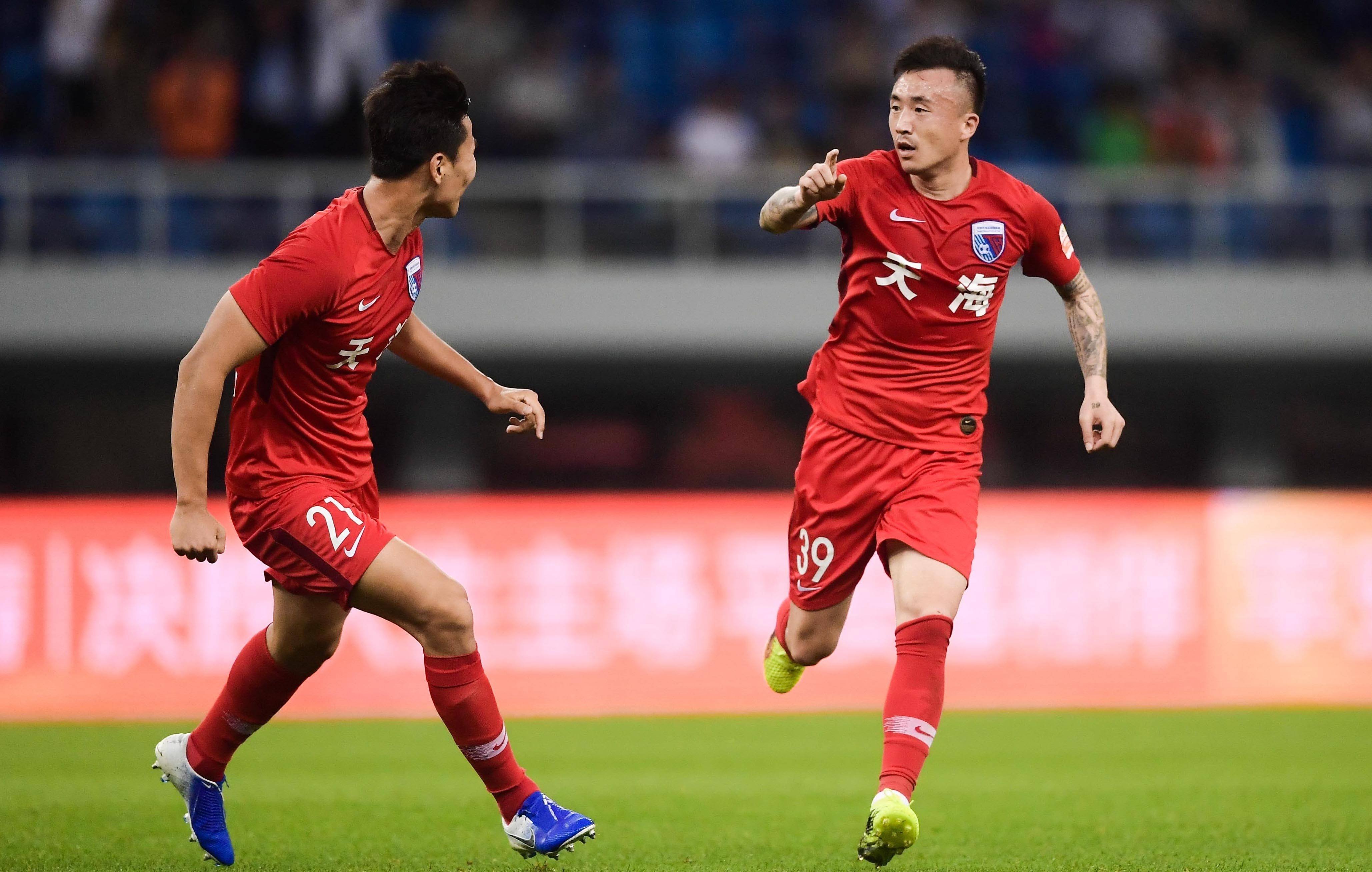 恒大战平建业，保持不败战绩