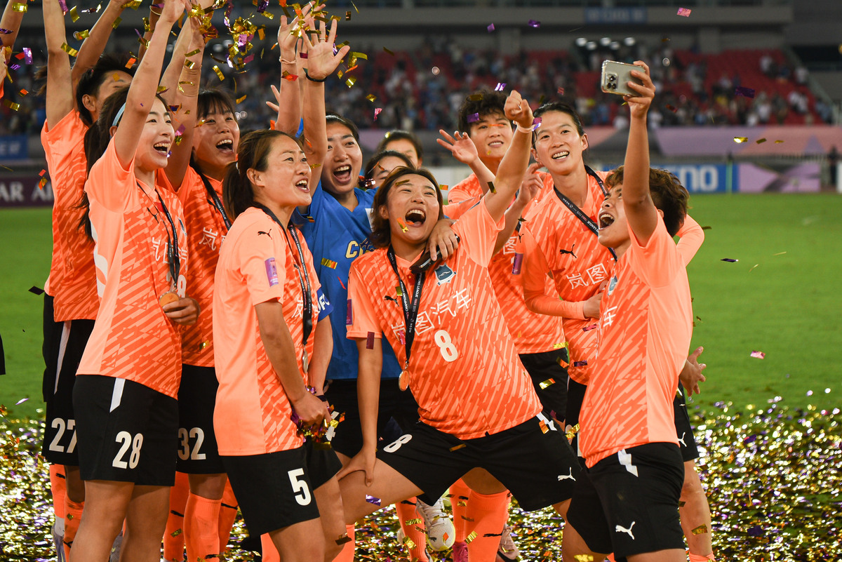 日本女足登顶亚洲，再次夺冠