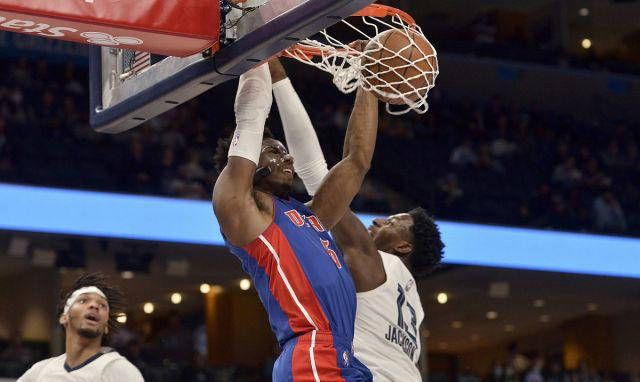 包含活塞不敌掘金，遭遇主场失利的词条