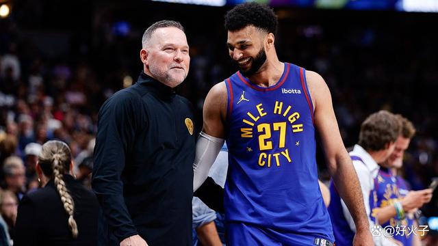 包含活塞不敌掘金，遭遇主场失利的词条