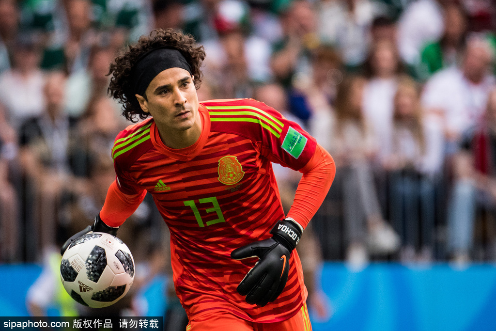 德国在瑞典客场势如破竹，领跑小组