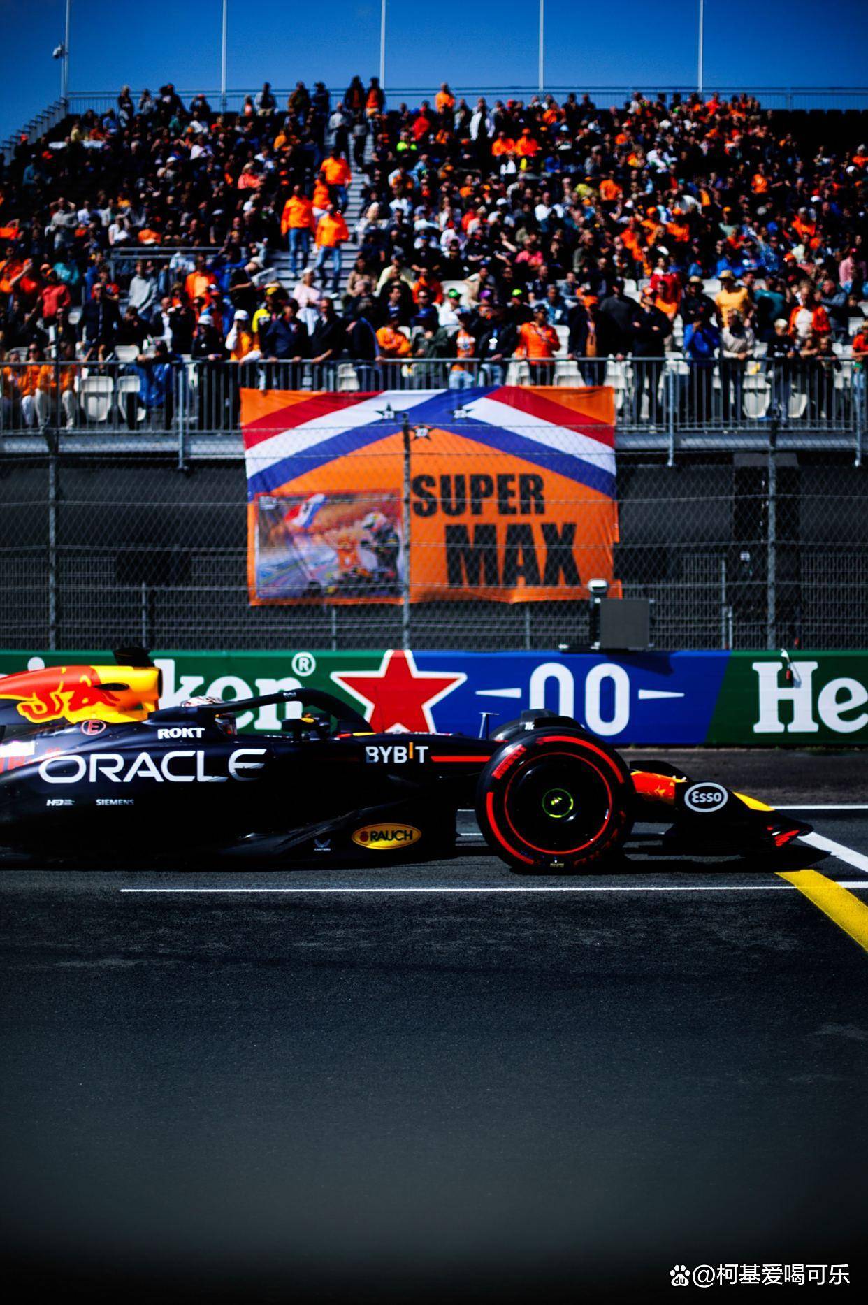 包含红牛车队横扫威廉姆斯，佩雷兹关键制胜的词条