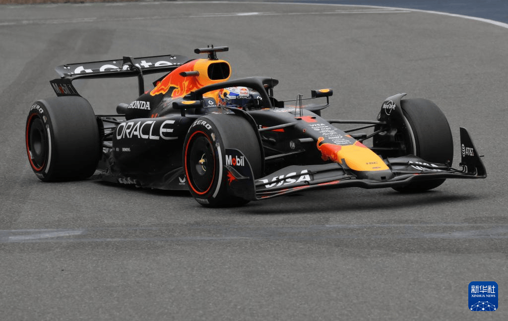 红牛车队翻盘雷诺车队,塞恩斯关键制胜的简单介绍 红牛车队翻盘雷诺车队,塞恩斯关键制胜的简单介绍