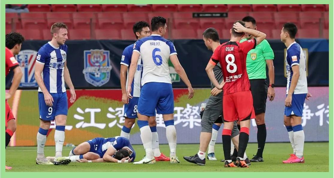 场上纷争不断,裁判严厉处罚 场上纷争不断,裁判严厉处罚