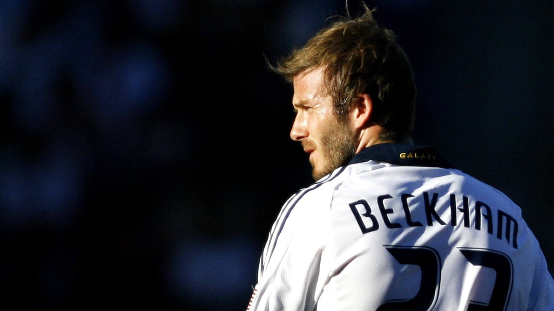 绿茵场上的双重奇迹，弗拉霍维奇爆发与瑞典绝杀乌拉圭的平行叙事