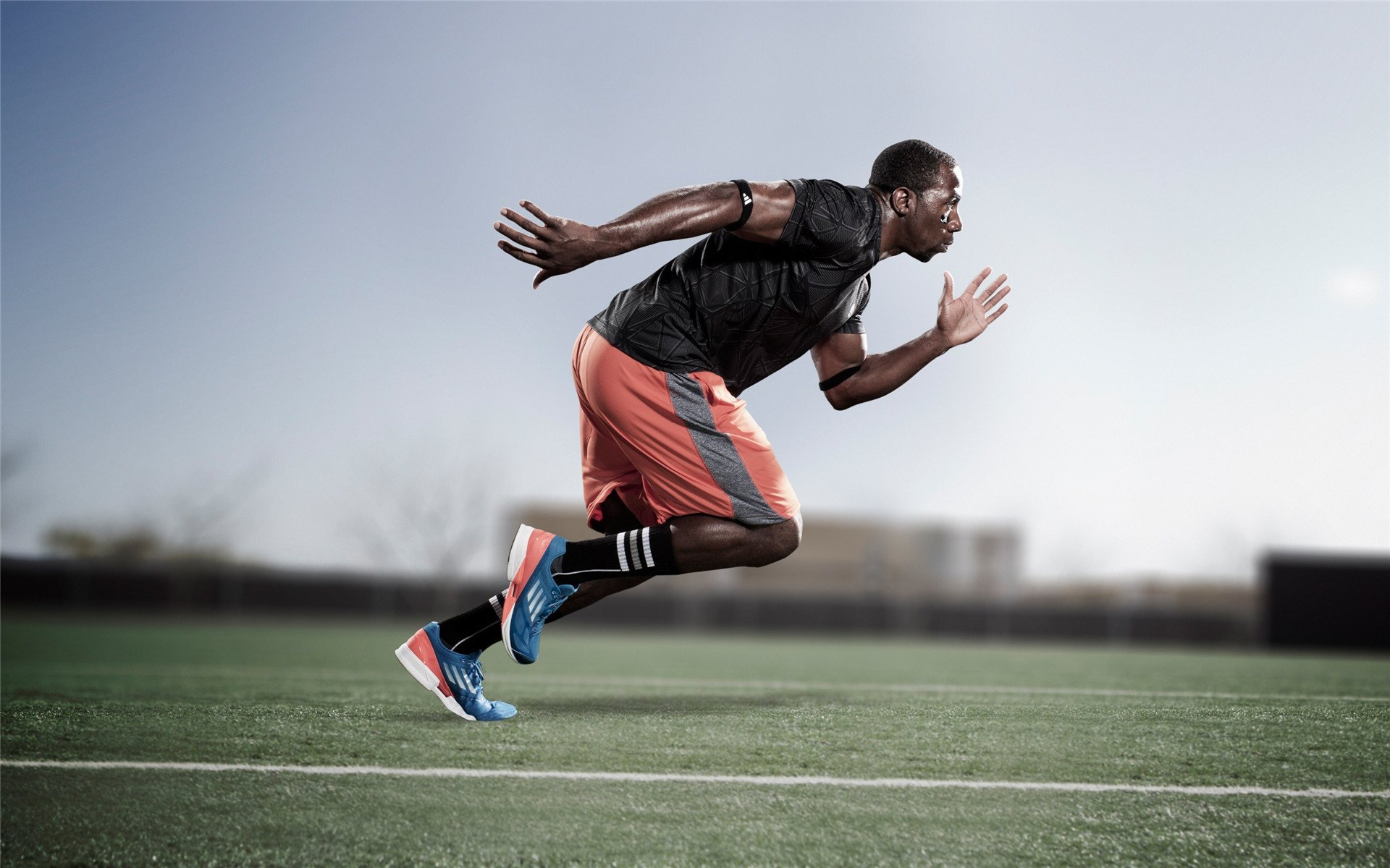 南美与欧洲的绿茵对话，巴拉圭对阵那不勒斯，罗德里戈成为全场焦点