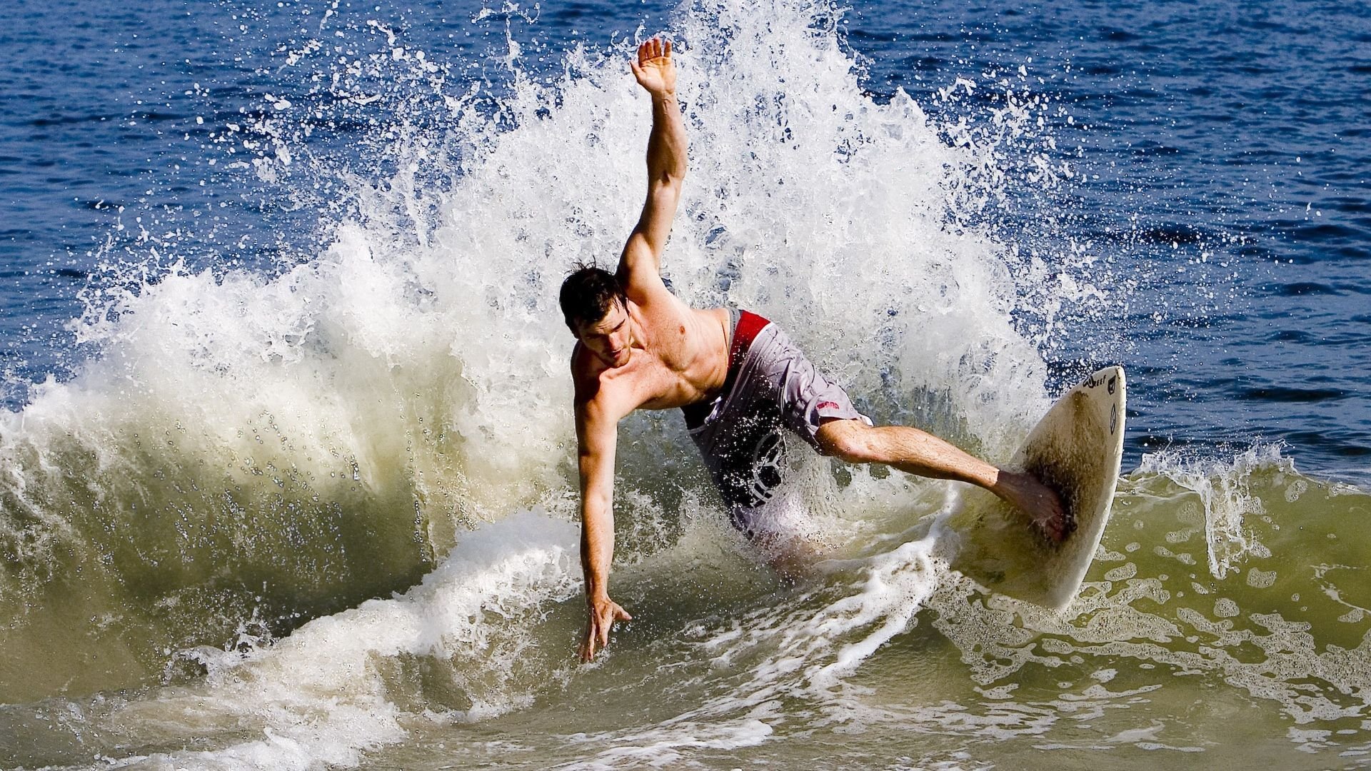 德甲争冠战之夜，哈弗茨在焦点战中证明自己