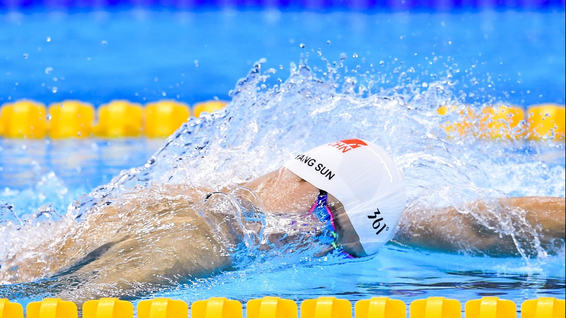 罗德里一锤定音！哥伦比亚点球巅峰对决终结荷兰，关键先生铸就传奇之战